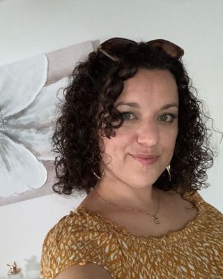 Photo of Sonia Pecce, Psychotherapist, MBABCP