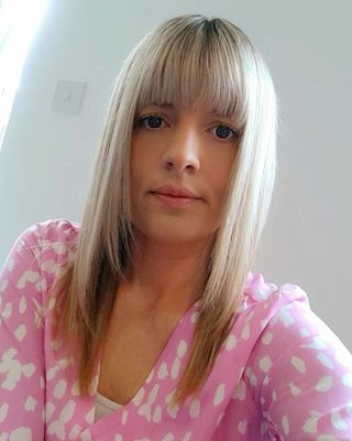 Photo of Laura Pattison, Counsellor, MBACP