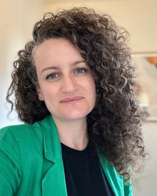 Photo of Cecile Boganin, Psychologist, PsychD, PsyBA - Clin. Psych