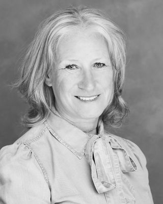Photo of Lucy Fuller, Psychotherapist, MA, MUKCP