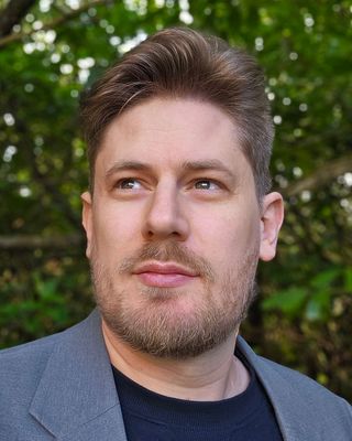 Photo of Rowan Foster-Sutherland, Psychotherapist, MSc, MIACP