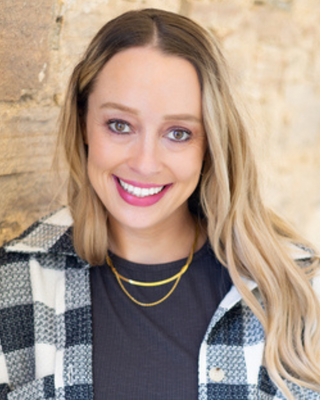 Photo of Alexzandra Hillyer, Psychiatric Nurse Practitioner, APRN