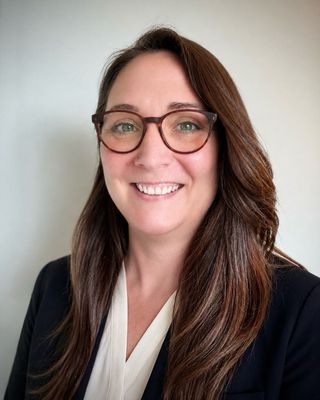 Photo of Erin Warder, Registered Psychotherapist, MA, BA, RP