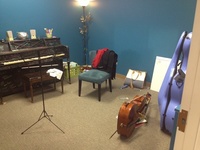 Gallery Photo of Studio B is used for music therapy, in addition to expressive arts and play therapy.