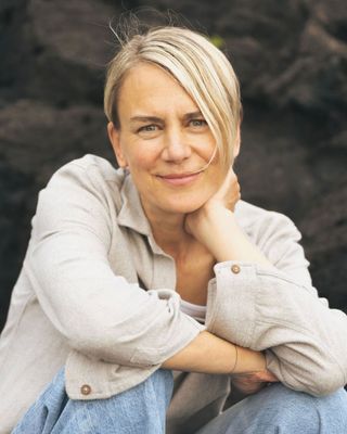 Photo of Lisa Jean Sanson - Lisa Sanson - Find Your Sunrise, Counsellor, MPCC, BA, E-RYT