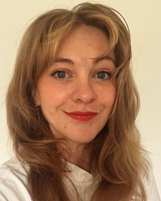 Photo of Imogen Reiter, Psychotherapist, MSc, HCPC-Drama Therap.