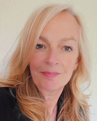 Photo of Angela Gelder-Bulman, Counsellor, MBACP