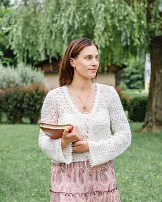 Photo of Dr Emma Elizabeth Covernton, Psychologist, PsychD, HCPC - Clin. Psych.