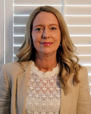 Photo of Cathy Badham, Psychotherapist, MBABCP