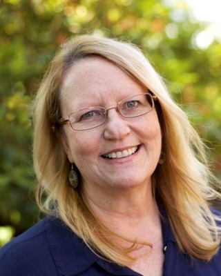 Photo of Linda Simmons, Marriage & Family Therapist