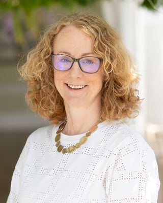 Photo of Joanna Hogan, Psychotherapist, MBABCP