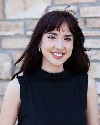 Photo of Julia Rodriguez, Licensed Social Worker, LGSW