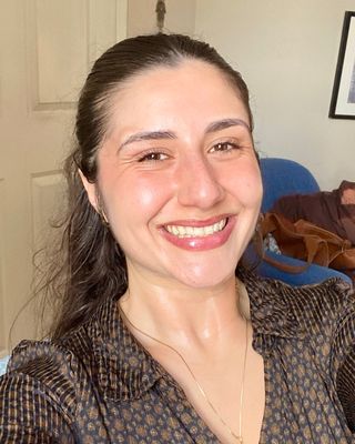 Photo of Isabella Gallo, Pre-Licensed Professional, MA, LMFT