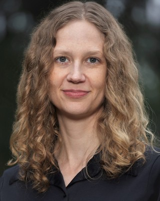 Photo of Joanna Darsey-Moss, Counselor in Washington