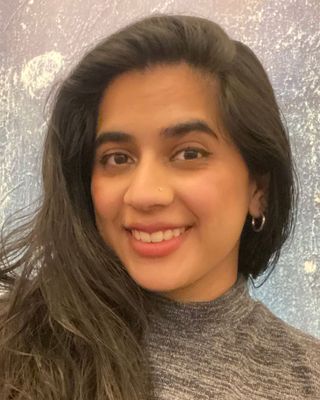 Photo of Aayesha Ahmed, Registered Psychotherapist (Qualifying), MACP, RECE