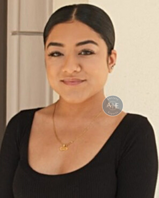 Photo of Farah Jadhavji, Marriage & Family Therapist Associate in Duarte, CA