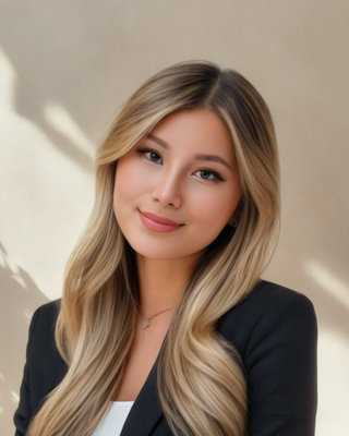 Photo of Allison Zhou - Trauma Specialist│Start EMDR Therapy Today, Registered Psychotherapist, RP, MACP
