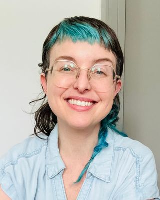 Photo of Mezz Schrade, Licensed Mental Health Counselor Associate, ATR, LMHCA
