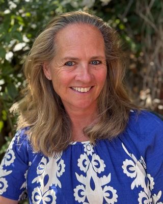 Photo of Sheelagh Chetwode, Psychotherapist, PsychD, MNCPS Acc.