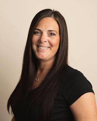 Photo of Ashley Darling, Licensed Professional Clinical Counselor, LPN, LPCC