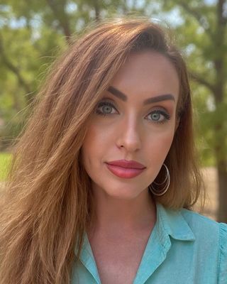 Photo of Alexandrea Briand Oviatt, Counselor, MS, LAC