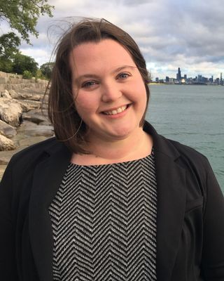 Photo of Erin Brewer, Licensed Clinical Professional Counselor in Cook County, IL