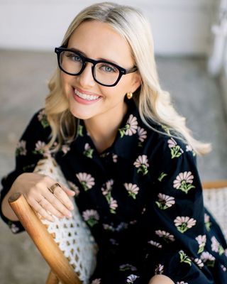 Photo of Dr. Whitney Dyer, Clinical Social Work/Therapist, DSW, LCSW-S
