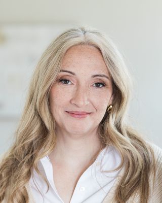 Photo of Sina Jones, Clinical Social Work/Therapist, LCSW-C