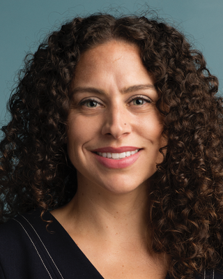 Photo of Dr. Lisa De La Rue, Psychologist, PhD