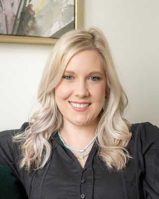 Photo of Kelsey Bates, LMHC, LPC, Licensed Professional Counselor