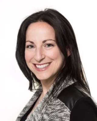 Photo of Lindsay Ross - Midtown Toronto Therapy, MSW, RSW, Registered Social Worker