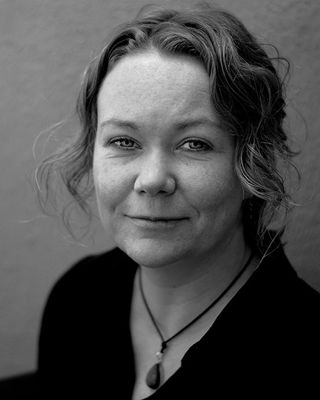 Photo of Caroline J McNamara, Psychotherapist, MIACP