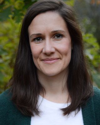 Photo of Hannah Mackley, Social Worker, MA, AMHSW