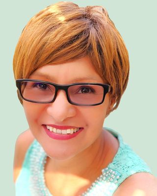 Photo of Raquel de Oliveira, Clinical Social Work/Therapist, LCSW, EMDR, DBT, CBT