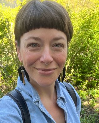 Photo of Stephanie Kellett, Counsellor, RTC, RYT