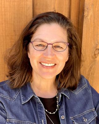 Photo of Holly Micheletos, Marriage & Family Therapist, LMFT