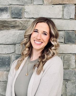 Photo of Amanda Keffer - Neupathway LLC (Amanda Keffer), Psychiatric Nurse Practitioner, PMHNP, DNP, MSN