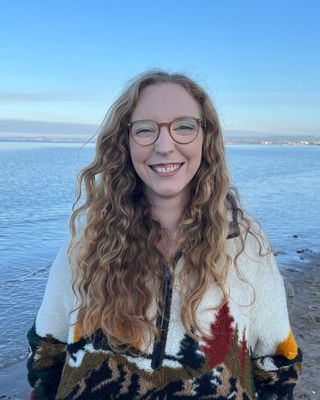 Photo of Freya McKenzie, Psychotherapist, PTUK