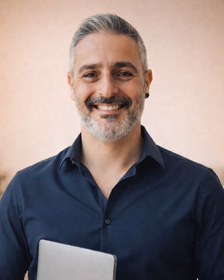 Photo of Tzach Maya-Chipman, Psychotherapist, MPsych, PBANZ