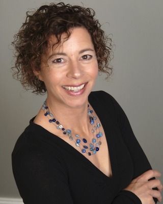 Photo of Stephanie Field, Clinical Social Work/Therapist in Highland Park, NJ