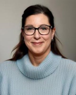 Photo of Leslie Montijo-Tai, Psychologist, LP