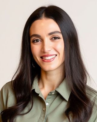 Photo of Nina Marikian, Marriage & Family Therapist Associate