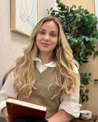 Photo of Kristen Holland, Licensed Clinical Professional Counselor, LPCC