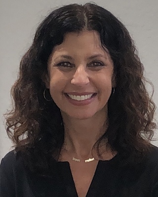 Photo of Jami Saperstein, Counselor