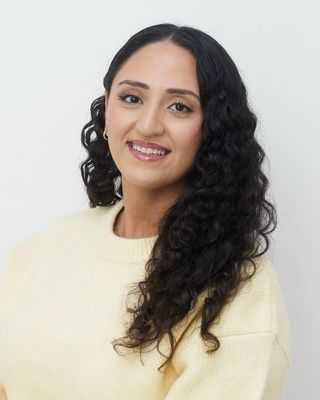 Photo of Santhia Akram, Registered Psychotherapist (Qualifying), MACP