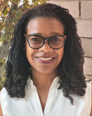 Photo of Maureen Russell, Registered Psychotherapist (Qualifying)