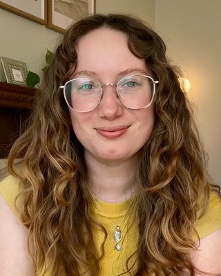Photo of Ashtyn Hickey, Registered Psychotherapist (Qualifying), BSc, MA, RP(Q)