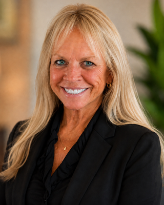 Photo of Nola Trossman, Psychiatric Nurse Practitioner, APRN, FNP-BC, PMHNP