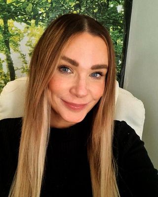 Photo of Tania Lawler, Counsellor, MBACP Accred