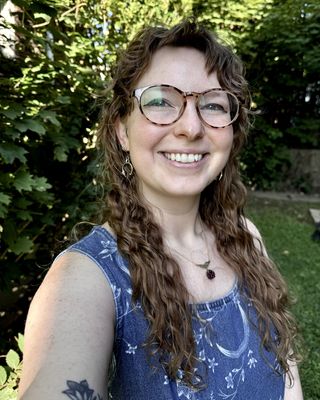 Photo of Birdie Mullins, Pre-Licensed Professional, MA, ATR-P, LAPC